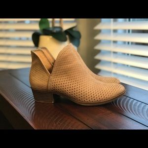 Lucky Baley Perforated Chop Out Booties, Size 8